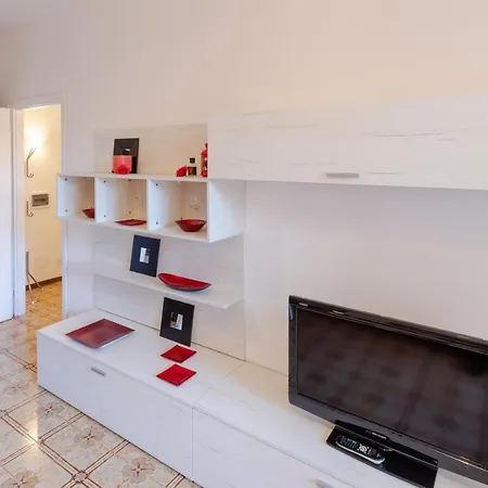 086 - Sunshine Home, 5 Minuti Dalla - Parcheggio Privato Gratis Incluso Appartamento *