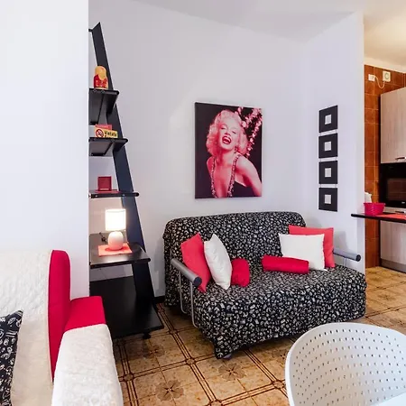 Апартаменты 086 - Sunshine Home, 5 Minuti Dalla - Parcheggio Privato Gratis Incluso