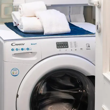 Апартаменты 086 - Sunshine Home, 5 Minuti Dalla - Parcheggio Privato Gratis Incluso